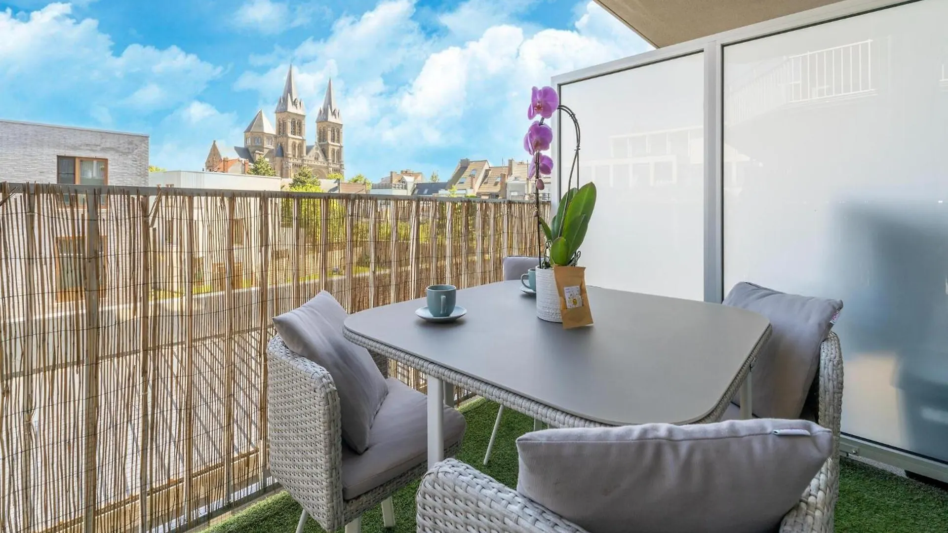 Cozy 2-Room Apartment In The Center Of Ostend, Cleaning Included